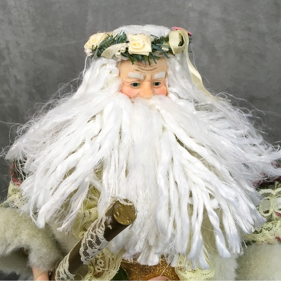 Vintage Santa Claus tree topper with floral jacket & flower crown - Picture 7 of 12